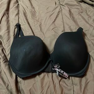 Black 36DDD VS bra